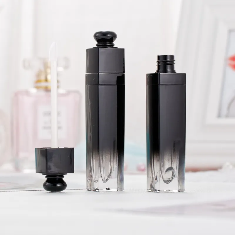 Luxury Lip gloss - private label cosmetic manufacturer  LG0235