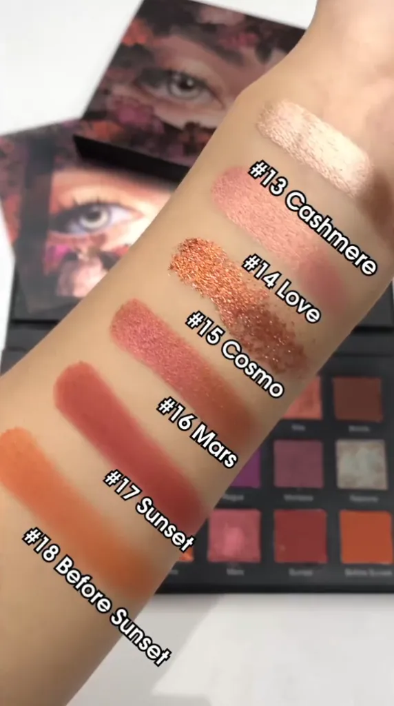 Palette di ombretti ad alta pigmentazione a 18 colori Private Label - ES0612