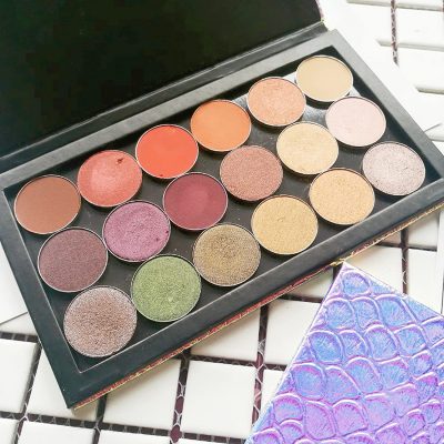 High Quality Magnetic Mermaid Packaging Eyeshadow Palette High Quality Magnetic Mermaid Packaging Eyeshadow Palette
