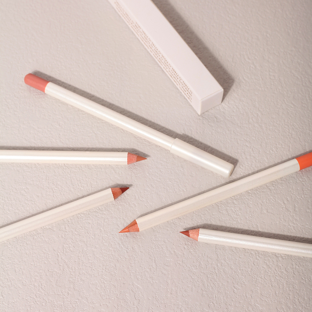 Private label lip liner